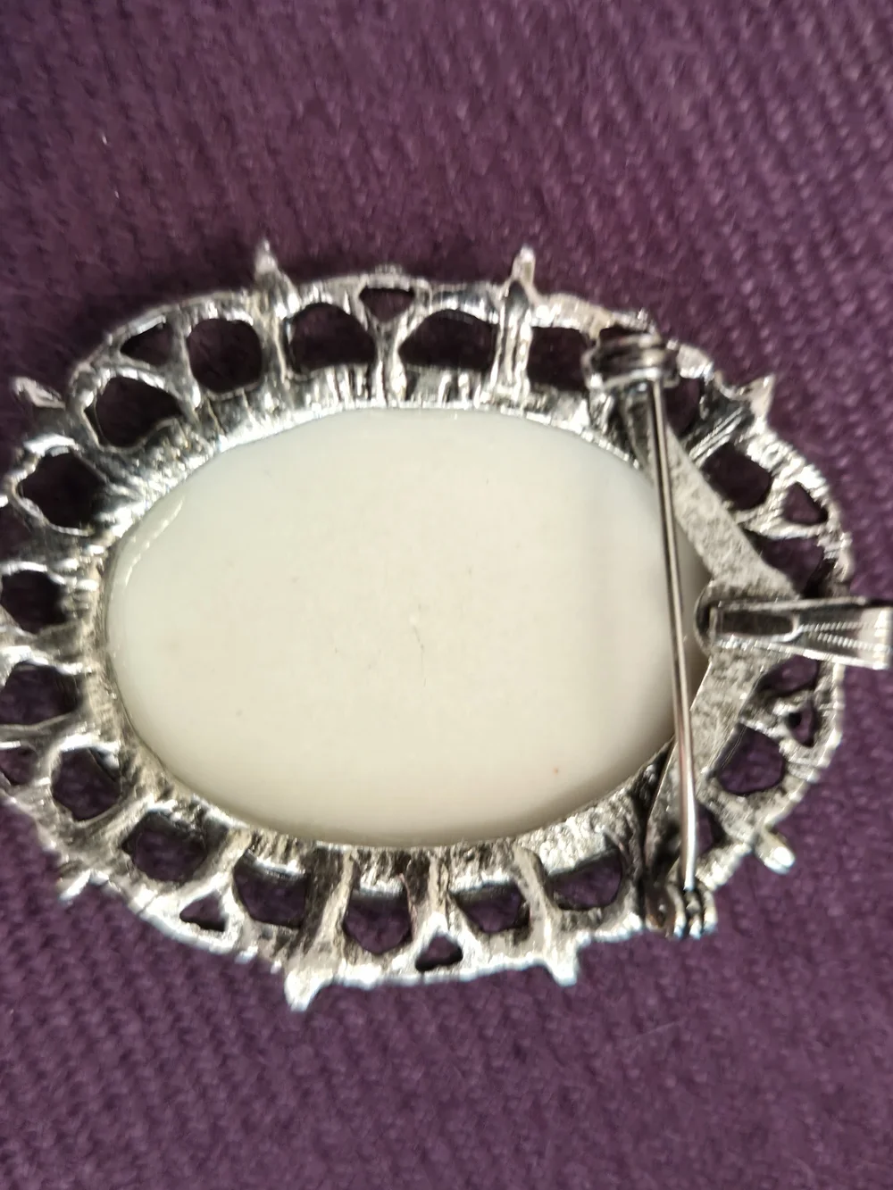 Source Unknown elegant oval